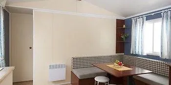 Campingplads Mola! Surf 2*