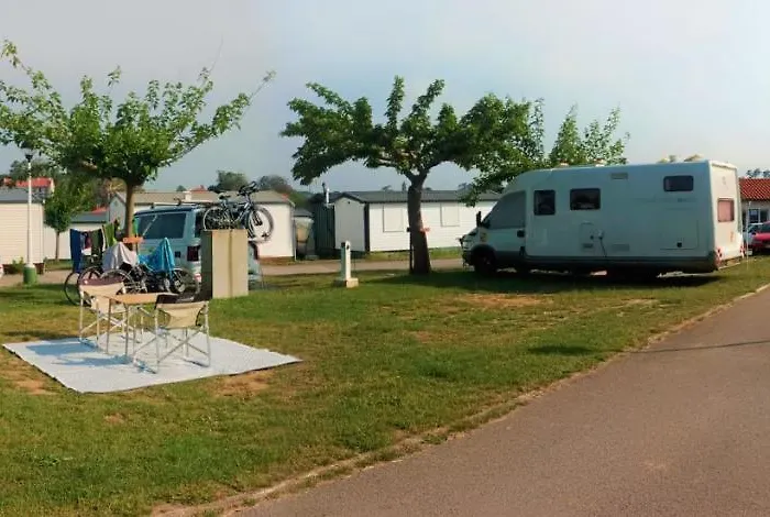 Кемпинг Camping Mola! Surf Loredo 2*