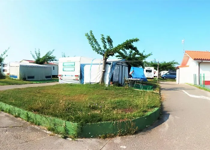 Camping Mola! Surf Loredo Loredo