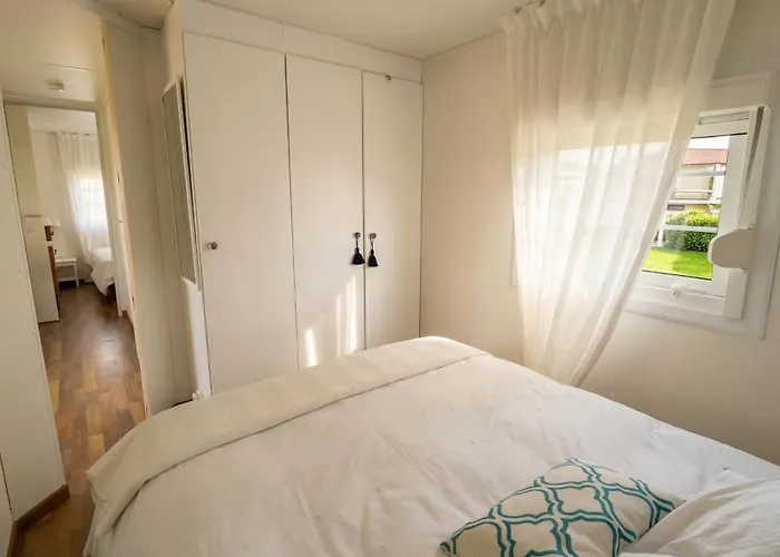 Camping Mola! Surf Loredo 2* Loredo