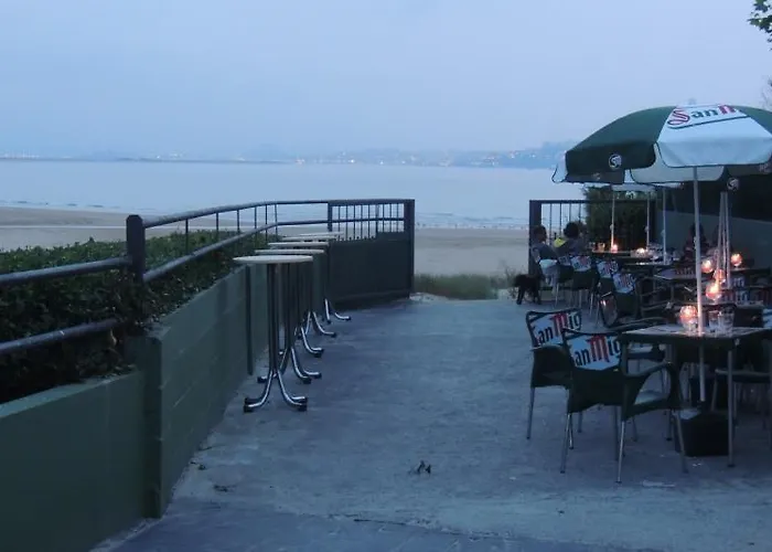 Camping Mola! Surf Loredo