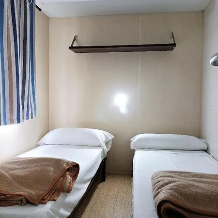 Mola! Surf Camping Loredo